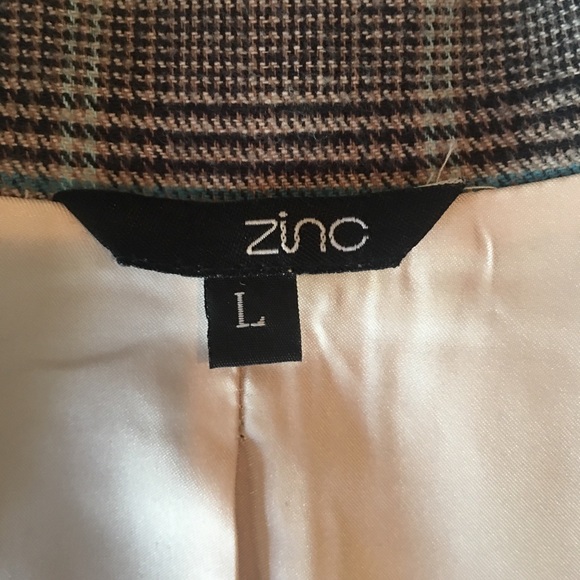 Blazer - Picture 8 of 8